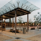 Straatmeubilair en signing busstation
